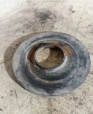 Renault Espace IV Coil spring mount 