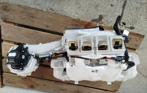 Opel Grandland X Interior heater climate box assembly 5P1320300