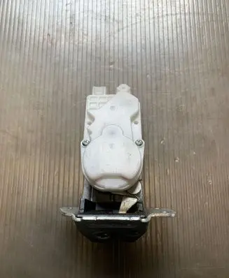 Peugeot 4007 Tailgate/trunk/boot lock/catch/latch 08115
