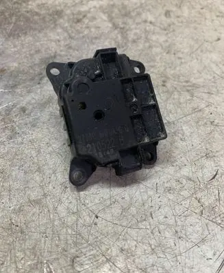 Nissan Qashqai J12 A/C air flow flap actuator/motor 277306rf0a