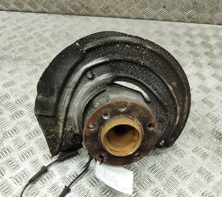 BMW 4 F36 Gran coupe Front wheel hub 6858311