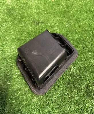 KIA Niro Quarter panel pressure vent 97530AT100