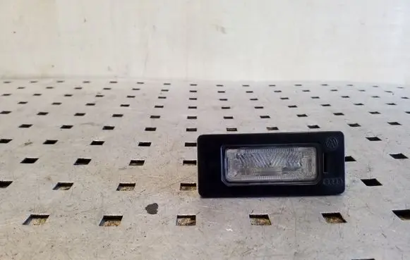 Audi A5 8T 8F Number plate light 8T0943021