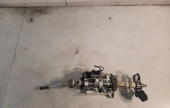 Steering wheel axle set