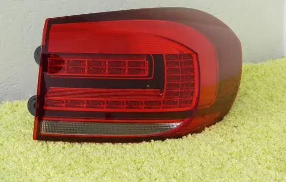 Volkswagen Tiguan Rear/tail lights 5N0945208