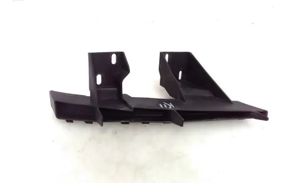 Audi Q7 4L Front bumper mounting bracket 4L0807333