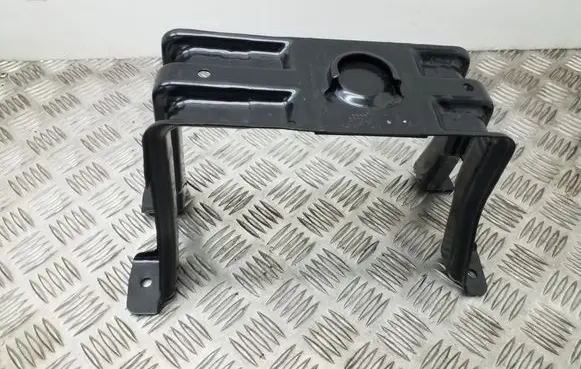 Audi A4 S4 B8 8K Spare wheel mounting bracket 8K0802715A