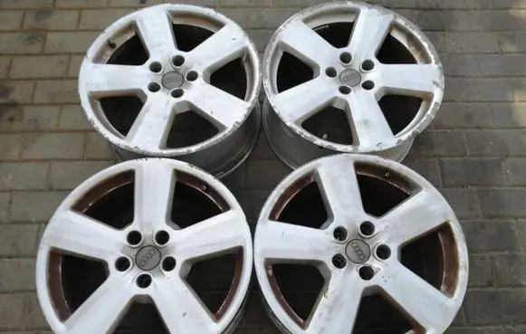 Audi A4 S4 B7 8E 8H R18 alloy rim 8E0601025AK