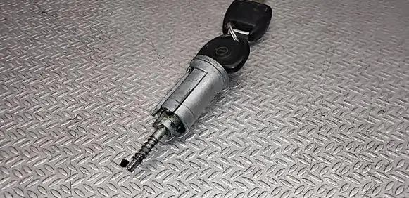 Opel Zafira A Ignition lock 