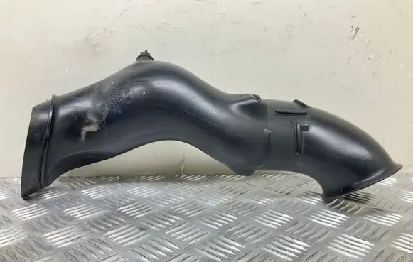 Volkswagen Touareg II Air intake duct part 7P6129609A