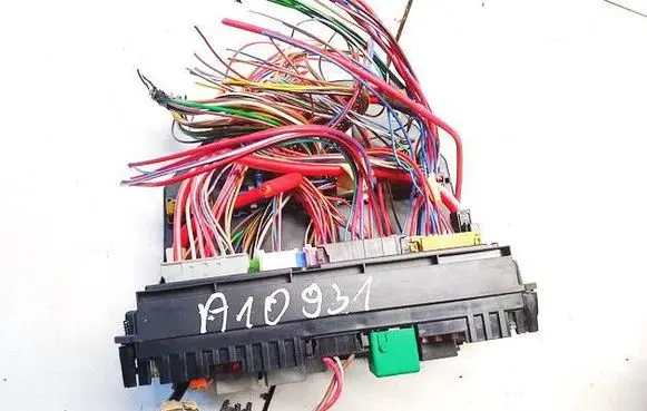Mercedes-Benz C AMG W204 Fuse box set a2049009701