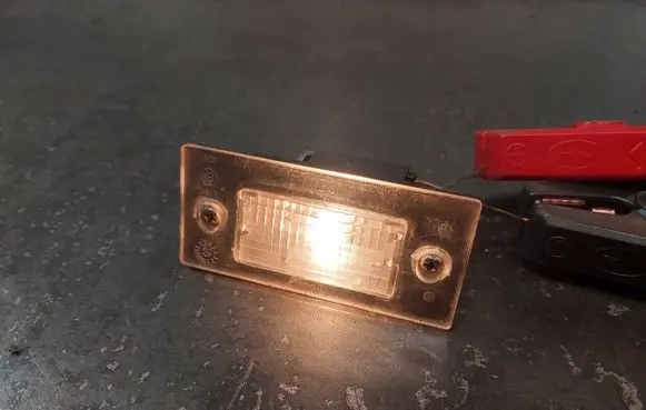 Audi A3 S3 8L Number plate light 8D9943021F