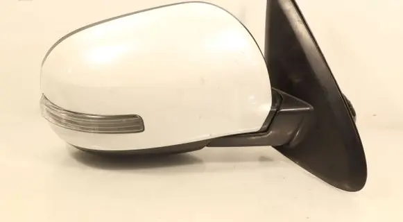 Mitsubishi Outlander Front door electric wing mirror E11026919