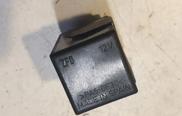 Volvo XC70 Other relay 30658536 5WK11533