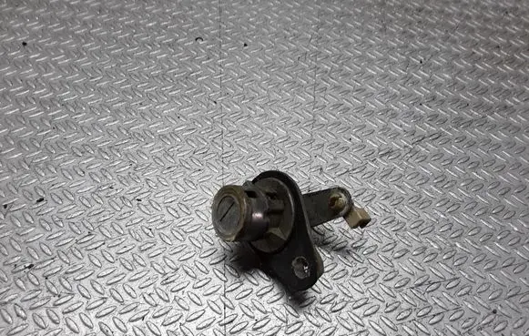 Chevrolet Nubira Tailgate exterior lock 