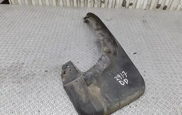 Volkswagen Jetta IV Front mudguard 