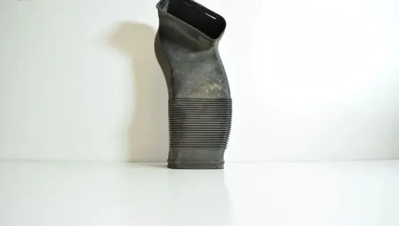 Audi A6 S6 C5 4B Air intake duct part 8D0129617E