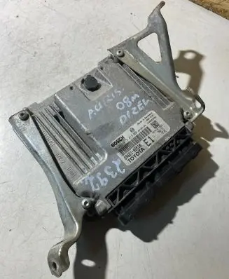 Toyota Auris 150 Engine control unit/module 8966102E10 1039S23792 0281013413