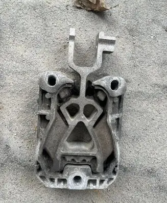 Ford Focus Engine mount bracket 326G09