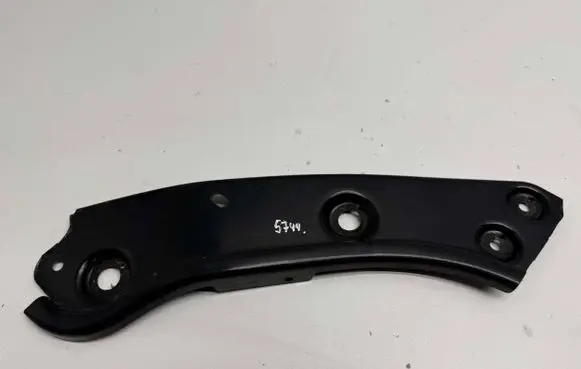 Volkswagen Touran II Radiator support slam panel bracket 1T0805931