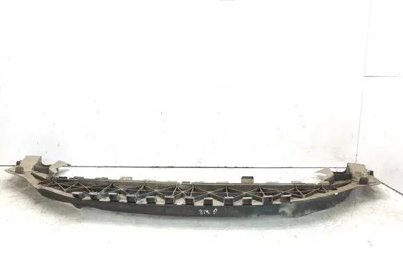 Front bumper lip