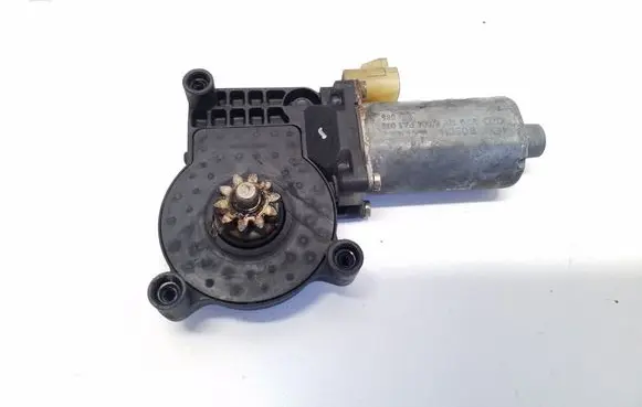 Mercedes-Benz ML W163 Front door window regulator motor 990408100