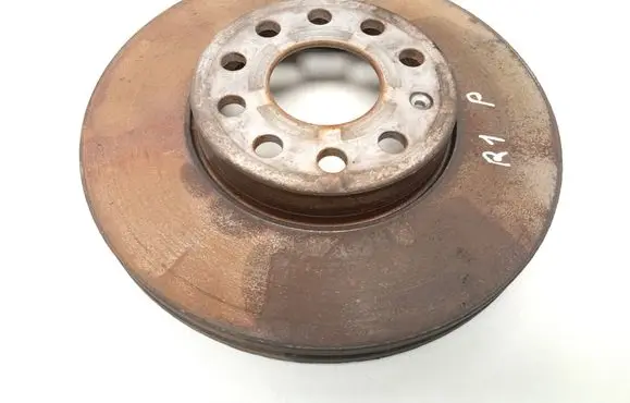 Volkswagen Golf VII Front brake disc