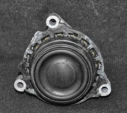 BMW 3 F30 F35 F31 Engine mount bracket 4091123