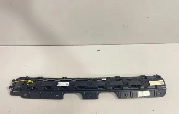 BMW X7 G07 Rear bumper mounting bracket 8070391 7391042