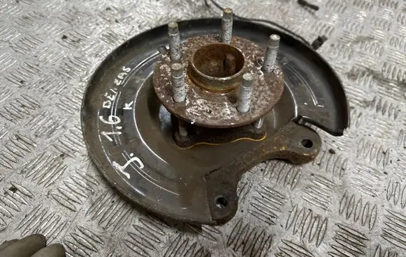 Opel Astra J Rear wheel hub