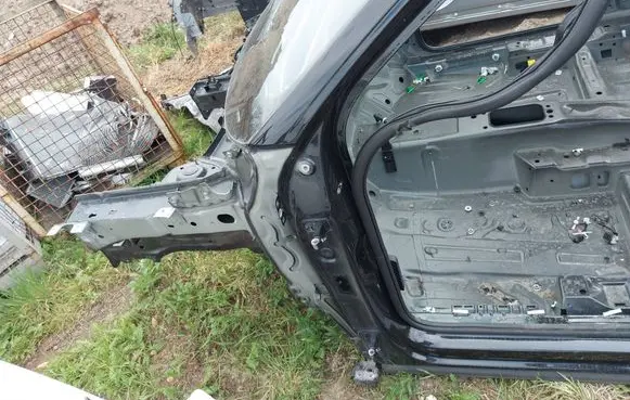 Volkswagen Tiguan Front quarter panel 