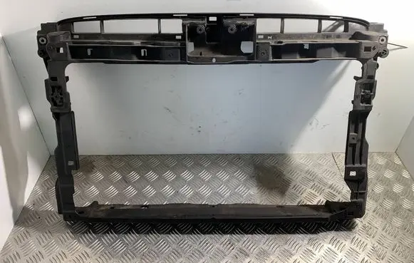 Volkswagen PASSAT B8 Radiator support slam panel 3G0805588N