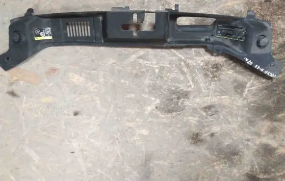 Volvo S40 Radiator trim 31250177 31250176
