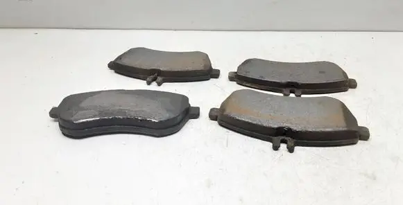 Mercedes-Benz E W212 Brake pads (front) 