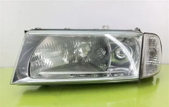Skoda Octavia Mk1 (1U) Headlight/headlamp 1U1941015K