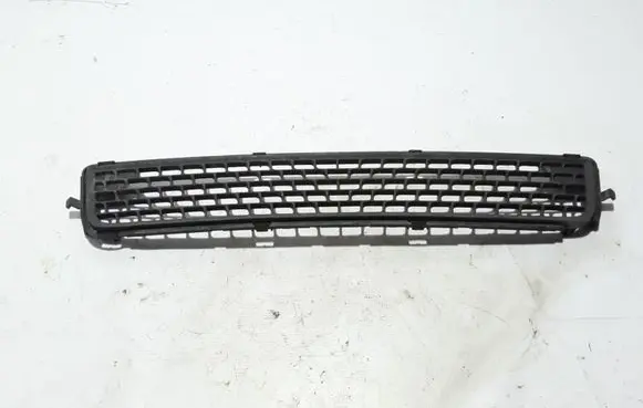 Volvo V70 Front bumper lower grill 30763113