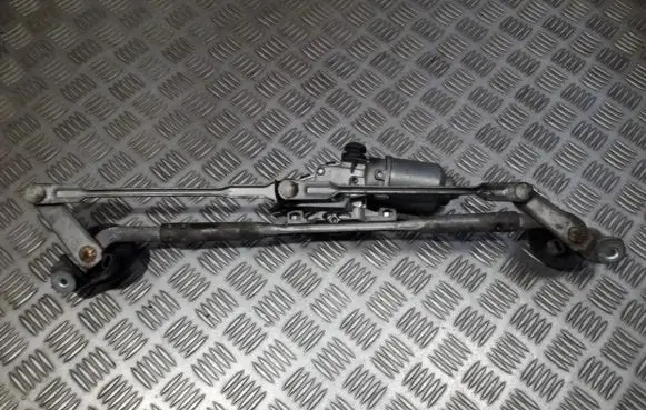 Lexus IS 220D-250-350 Front wiper linkage and motor