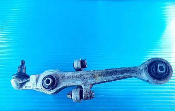 Audi A6 S6 C5 4B Front lower control arm/wishbone 4D0407155P