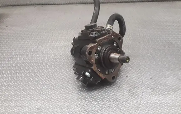 Opel Zafira B Fuel injection high pressure pump 0445010156