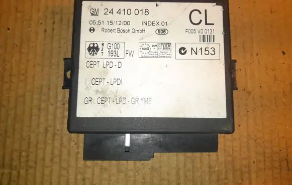 Opel Zafira A Comfort/convenience module GM24410018 906 F005V00131