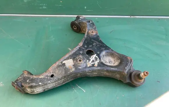 Mercedes-Benz Sprinter W906 Front control arm 9063304107