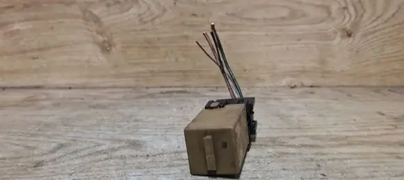 BMW 3 E46 Window control relay 61368384505