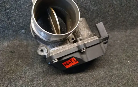 Audi A6 Allroad C7 Throttle valve 059145950AA A2C53358421 059145950AE
