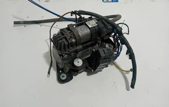 BMW 7 G11 G12 Air suspension compressor/pump 6861882 19412710 4154034300