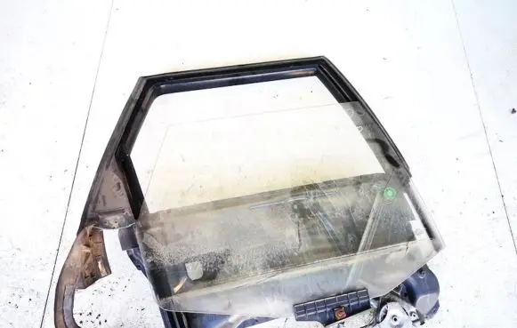 Audi 100 S4 C4 Rear door window/glass frame 