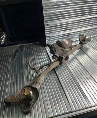 Toyota Corolla E120 E130 Front wiper linkage and motor 8511002100A