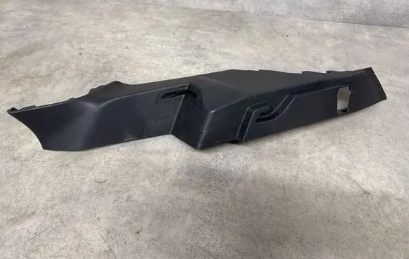 Land Rover Evoque II Tailgate/trunk side cover trim K8D231012AD