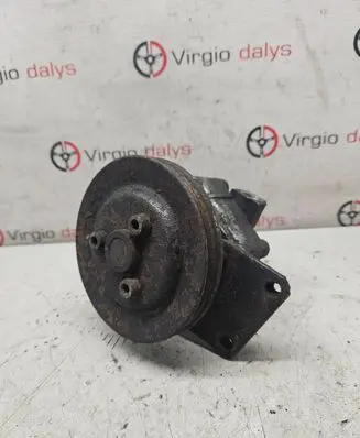 Volkswagen PASSAT B4 Power steering pump 050145155A 6567048 7681955186