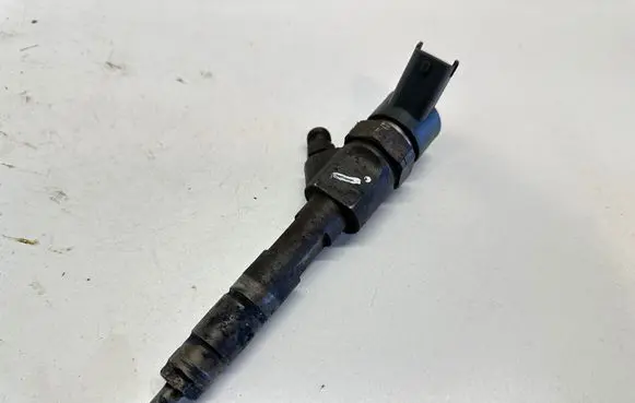 Nissan Primera Fuel injector