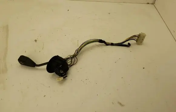 BMW 3 E36 Indicator stalk 8360907